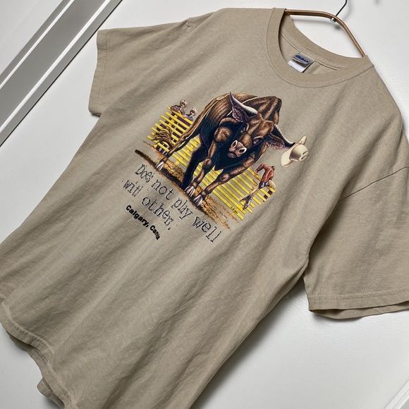Calgary Rodeo Souvenir T-Shirt Men Large Beige Late 00s Graphic Bull Cowboys - Picture 3 of 12